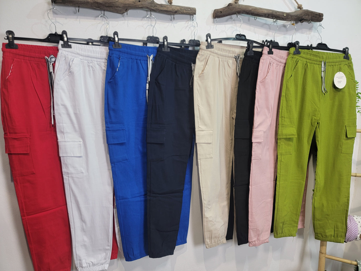 Pantalón cargo arcoiris