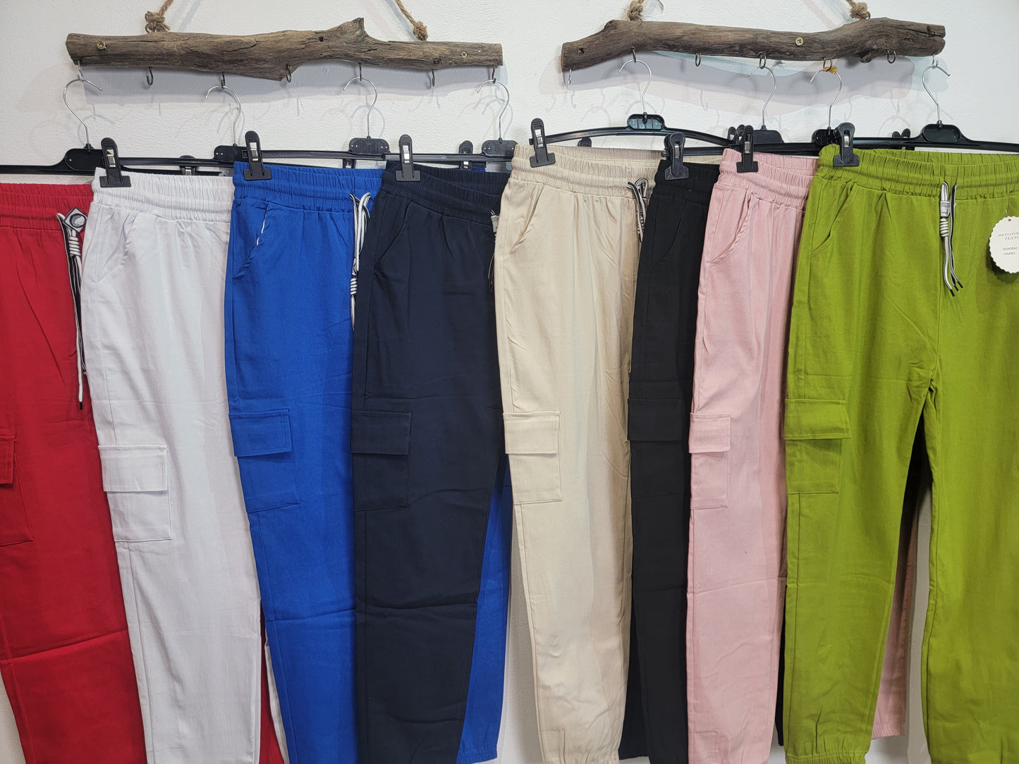 Pantalón cargo arcoiris