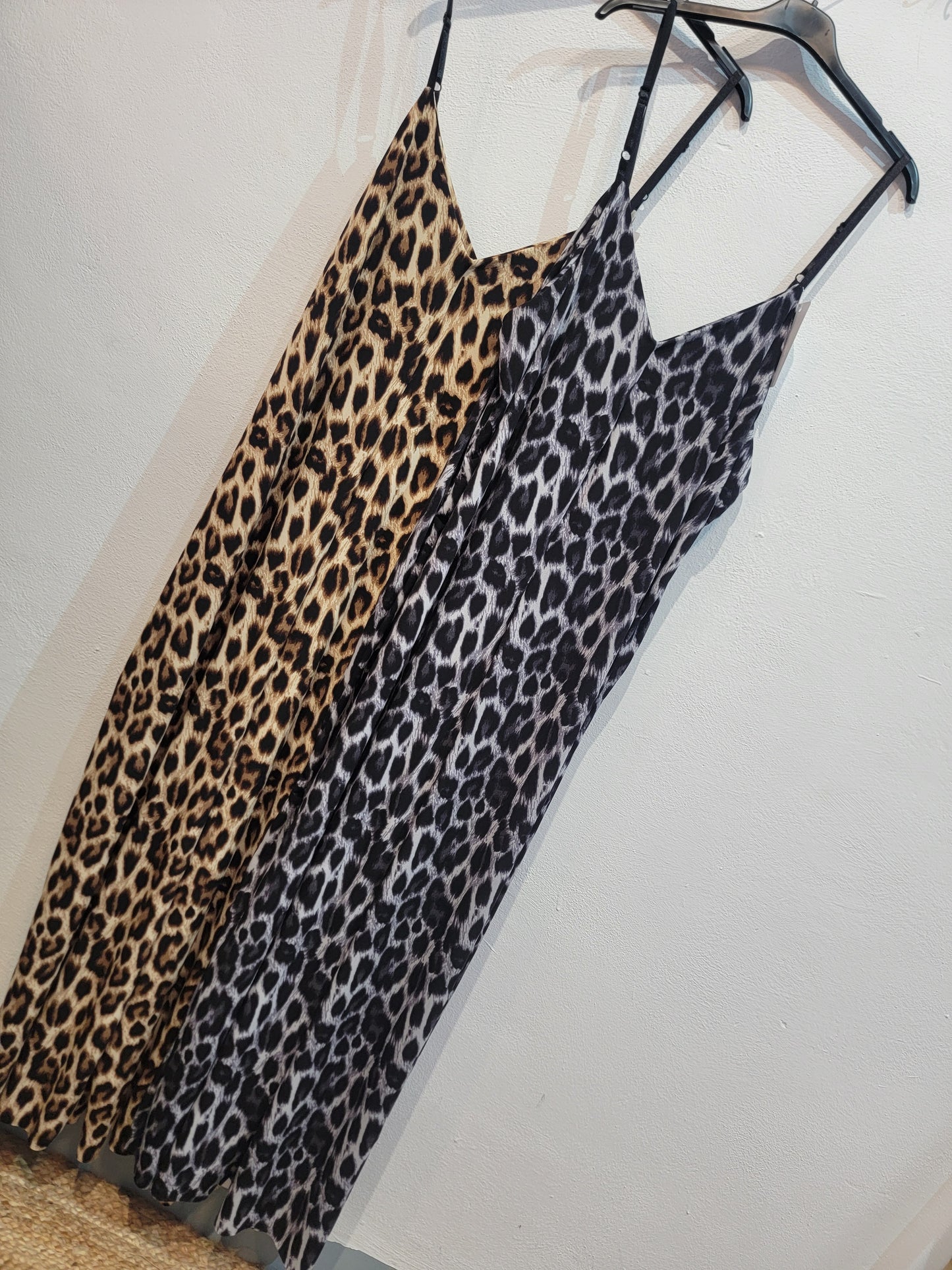 Mono animal print