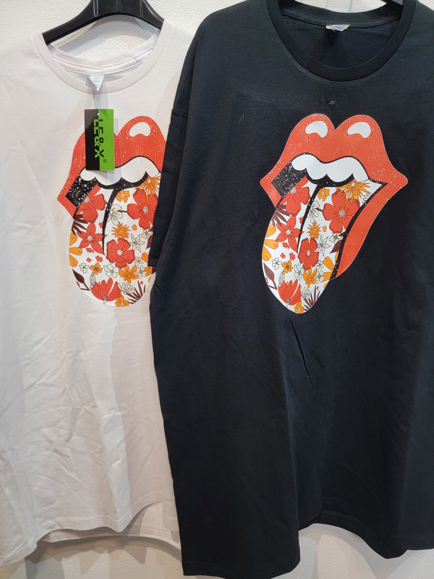 Camiseta lengua de flores