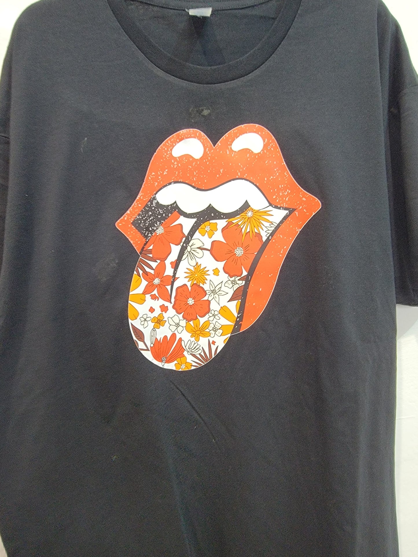 Camiseta lengua de flores