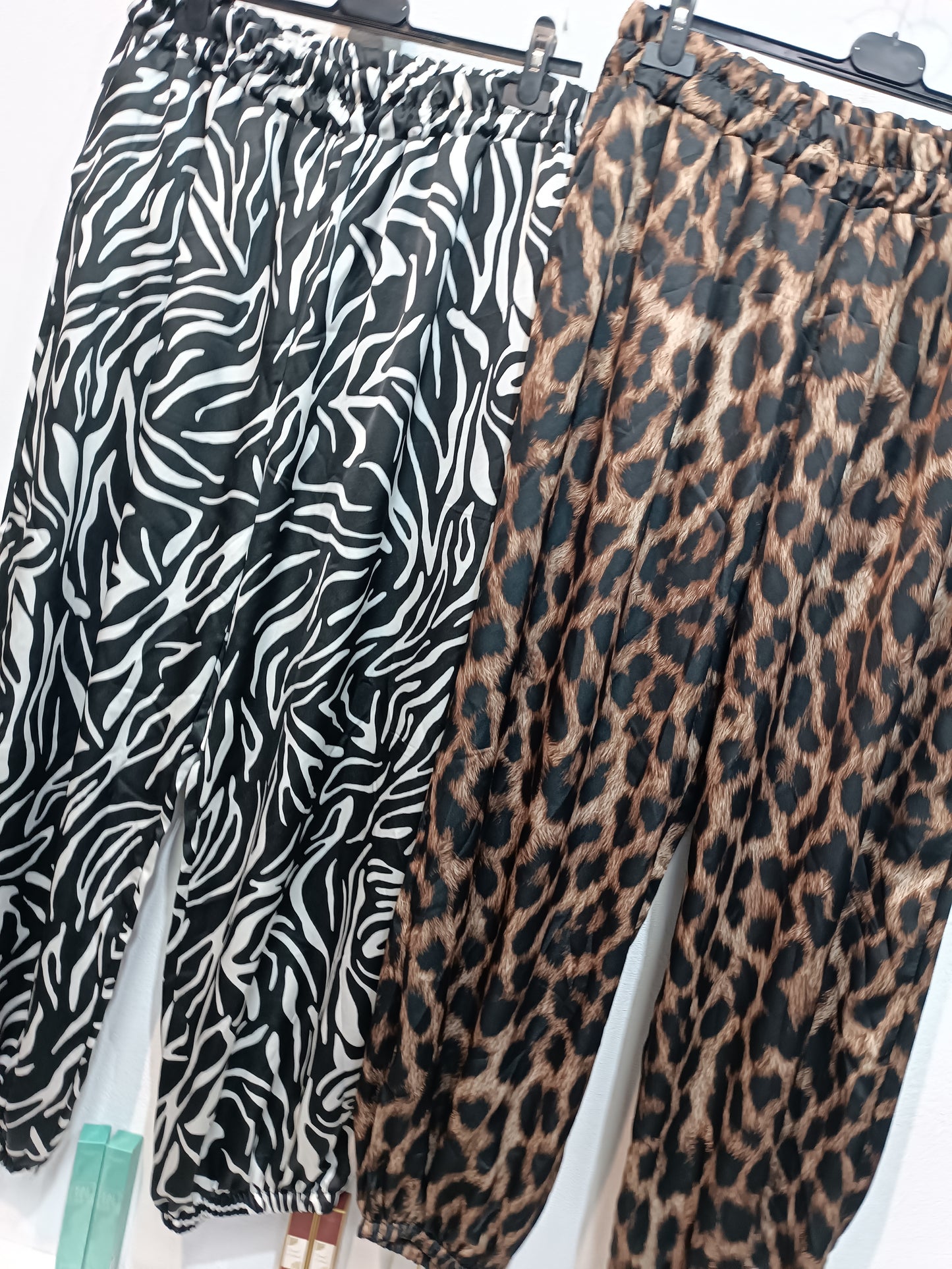Pantalón Satén estampado