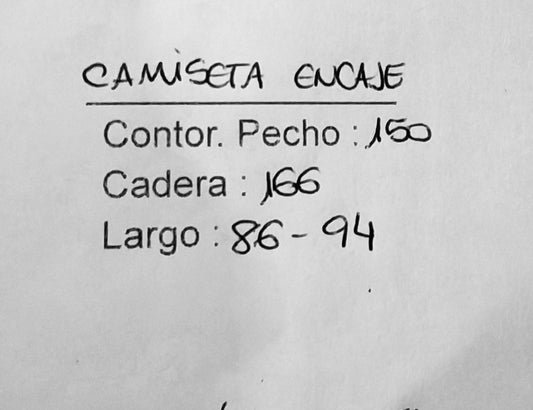 Camiseta Encaje asimétrica