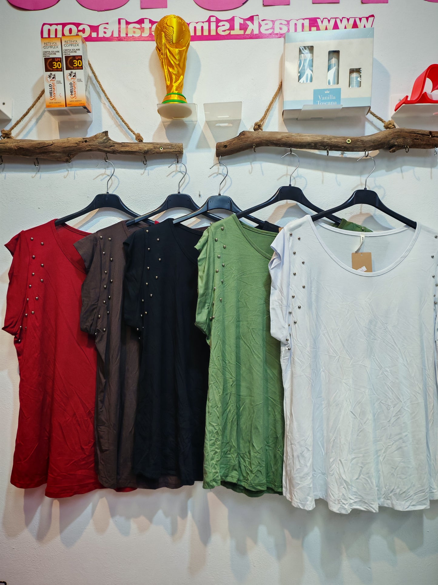 Camiseta tachuelas
