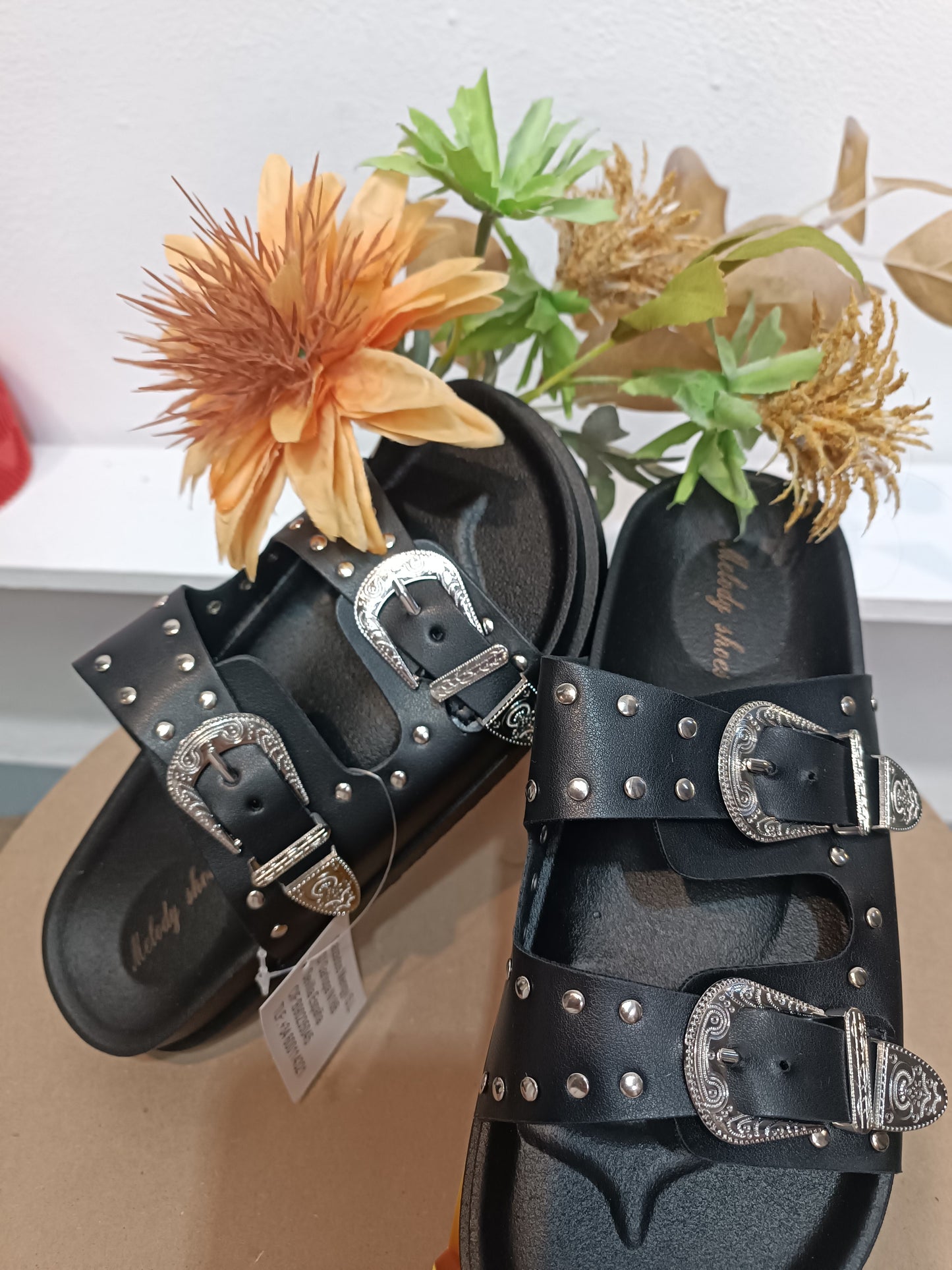 Sandalias Tachuelas