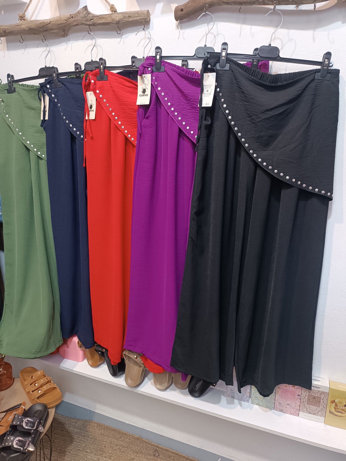 Pantalón pañuelo Tachuelas