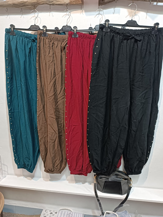 Pantalon bombacho tachuela