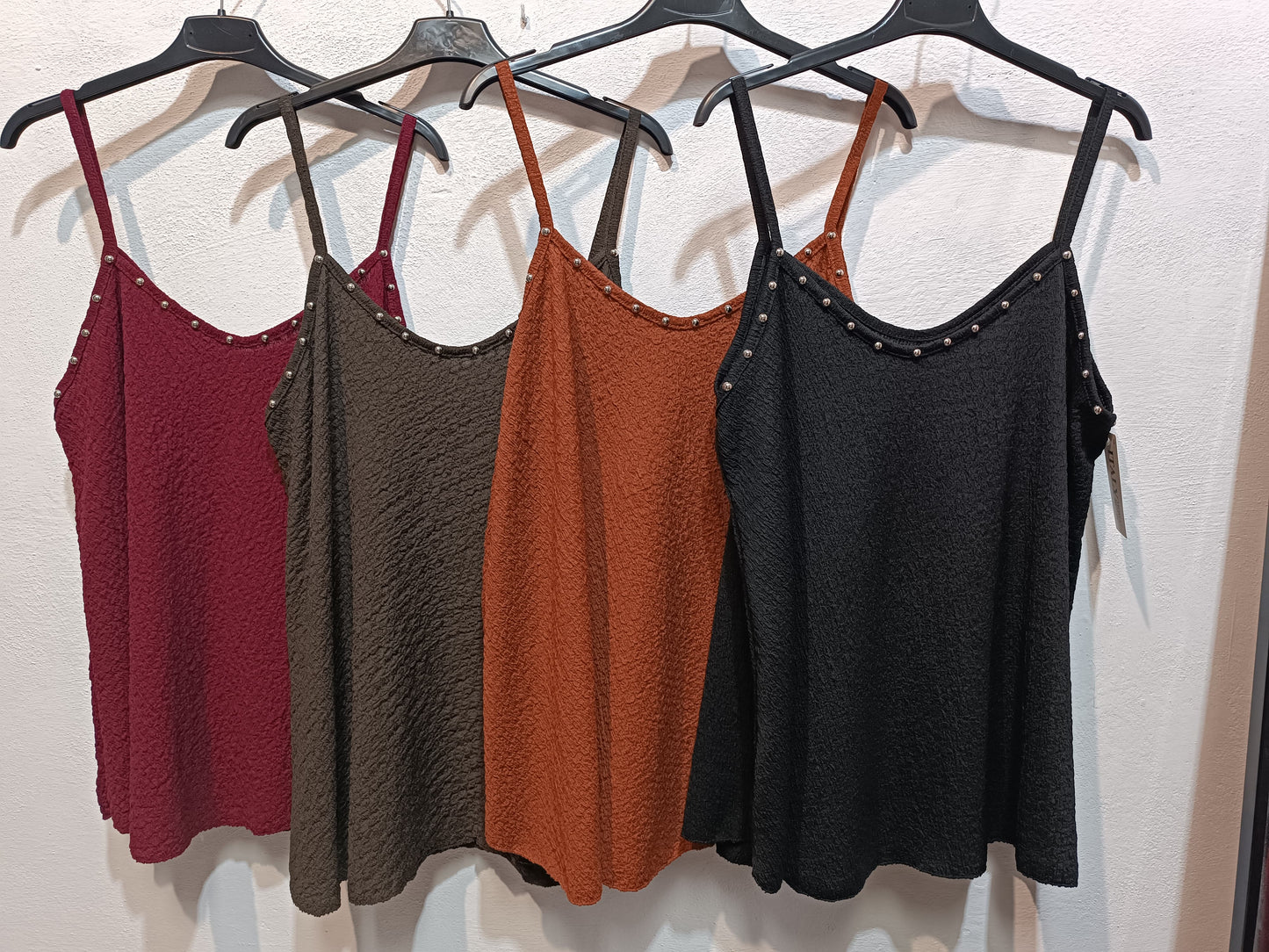 Blusa tirantas tachuelas