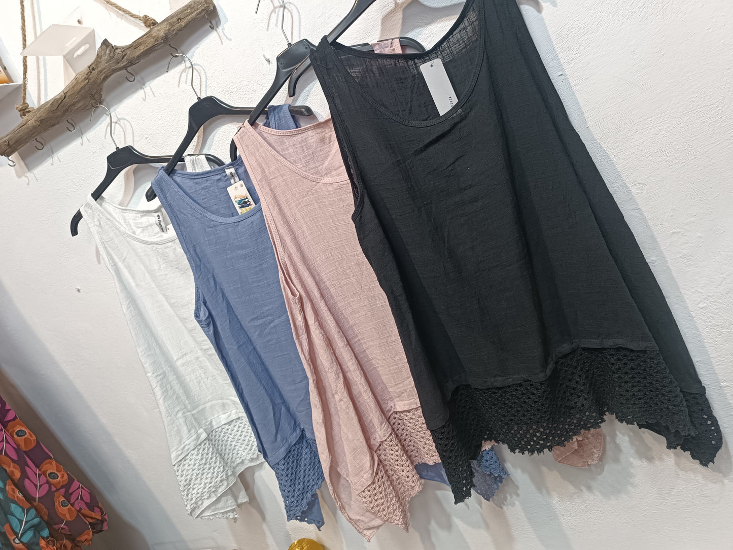Blusa pico brocado