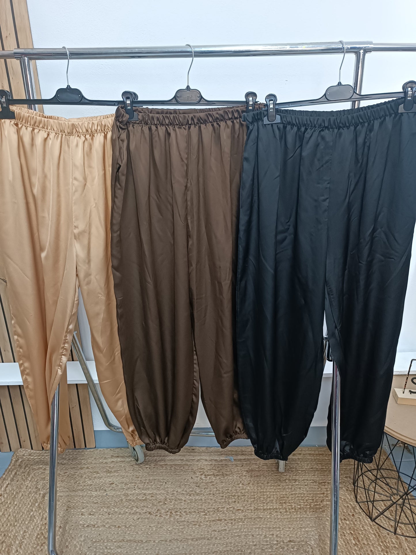 Pantalón saten bombacho