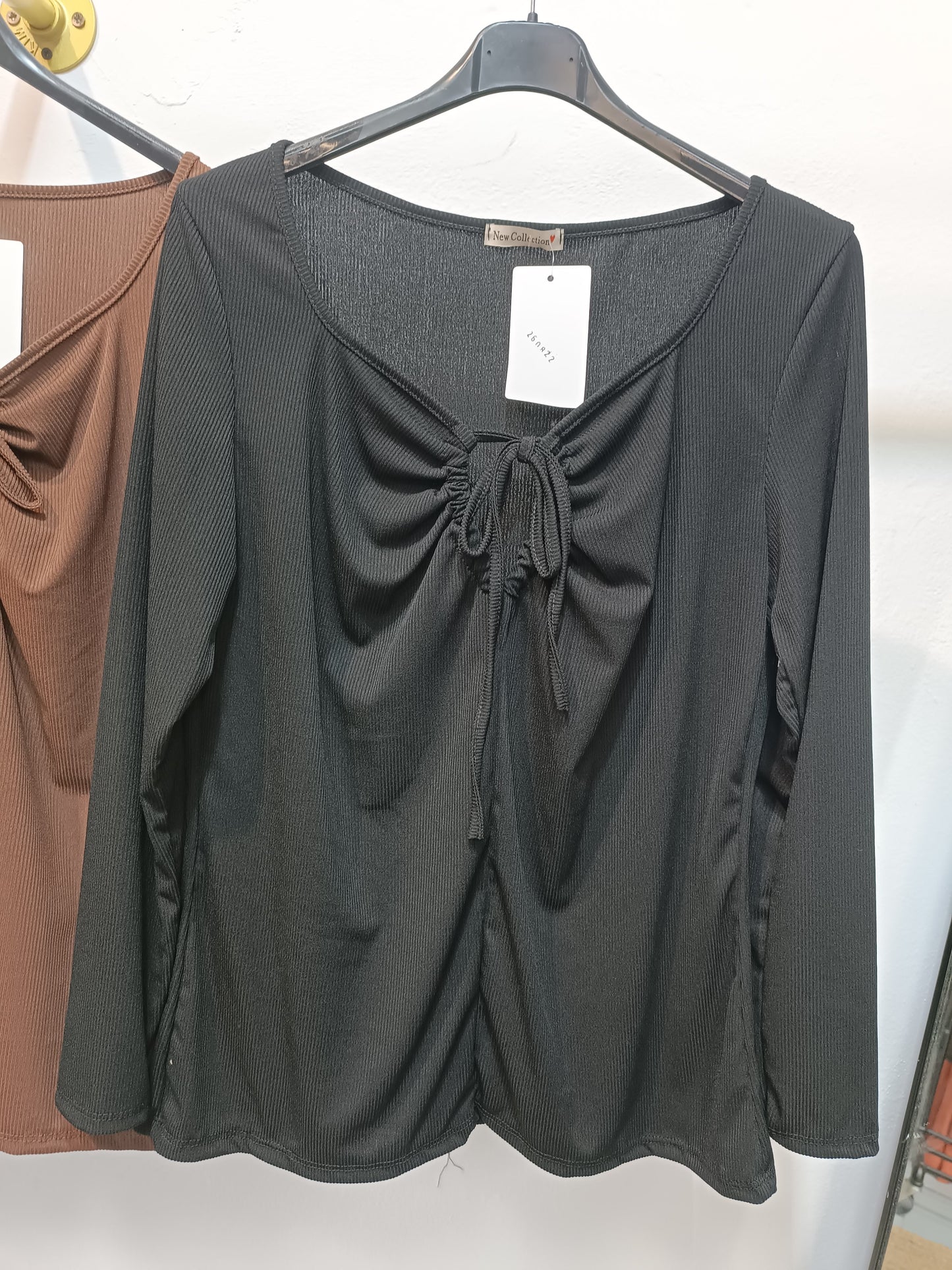 Camiseta canalé al cuello