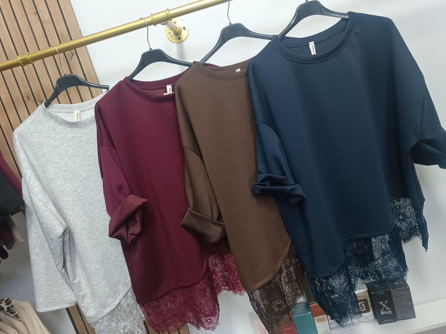Sudadera asimetr encaje
