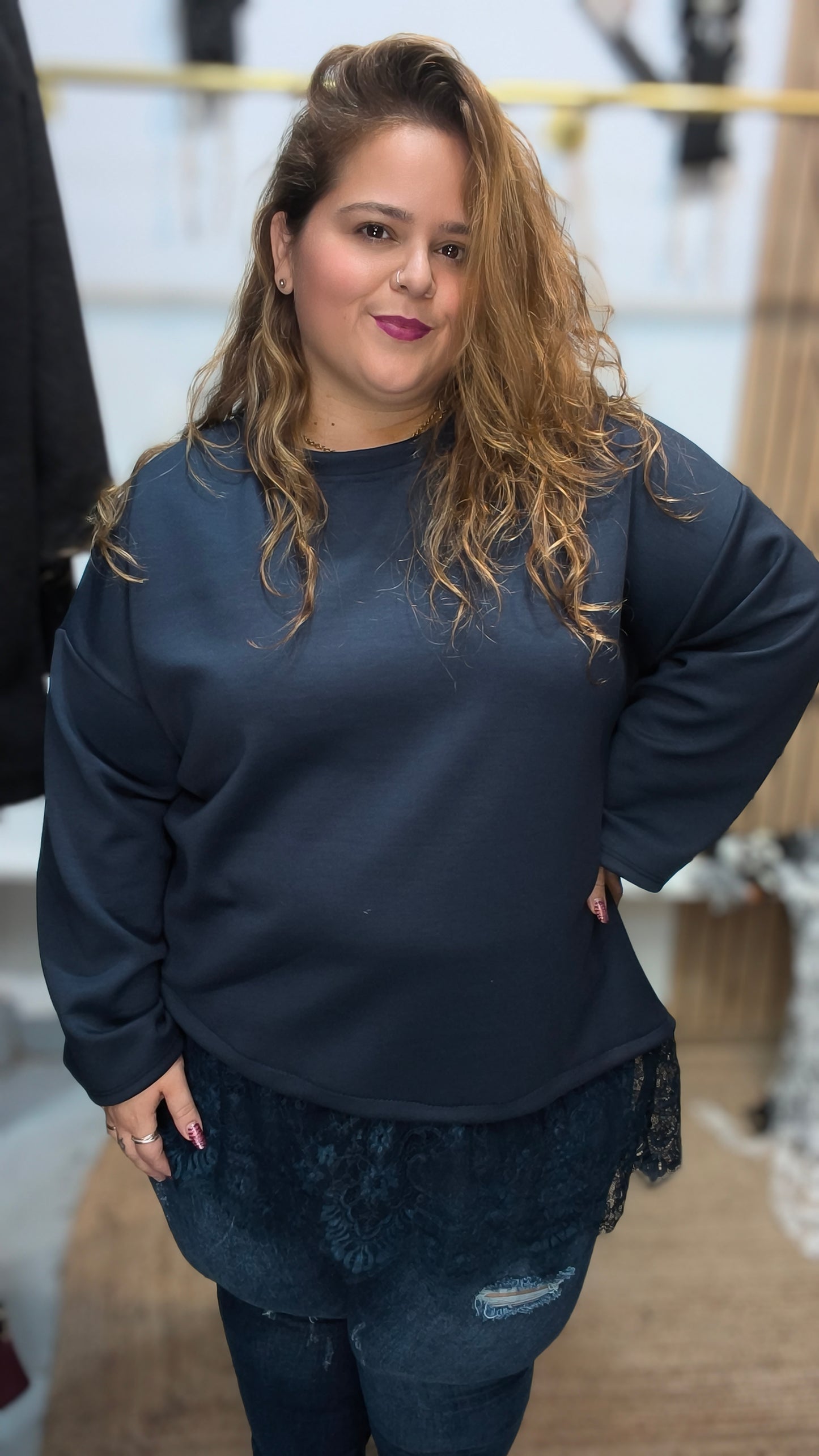 Sudadera asimetr encaje