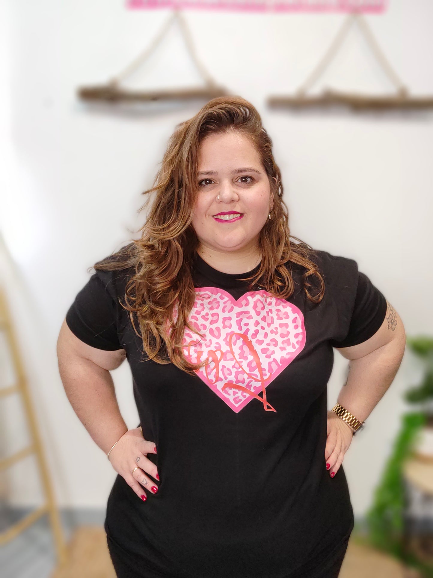 Camiseta corazón animal rosa