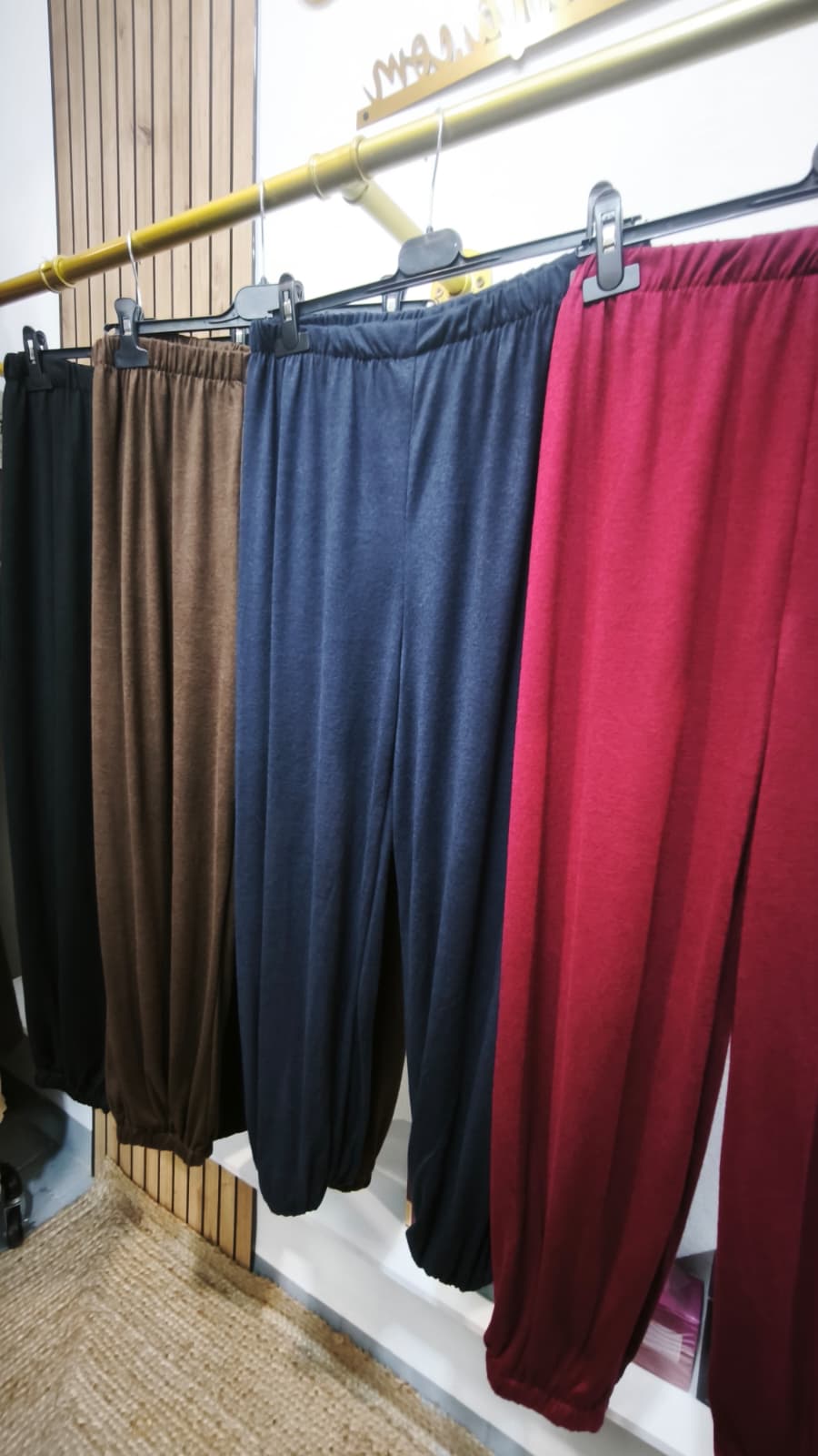 Pantalón punto bombacho